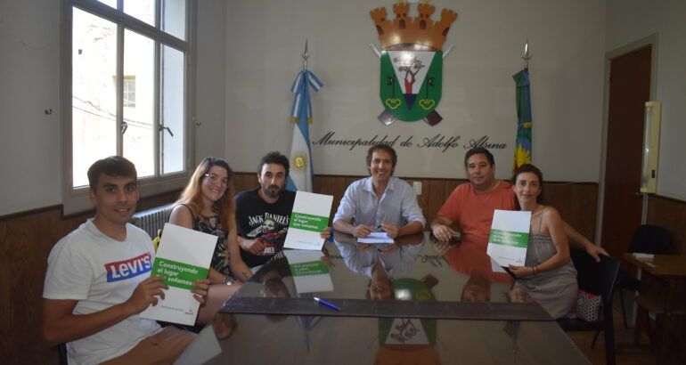 Plan Primero el Terreno: Andres entregó los primeros tres Lotes en Carhué