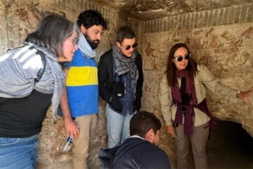 Investigadores argentinos descubrieron la entrada de una tumba egipcia
