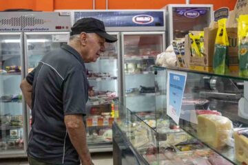 Por el alza de precios, una familia tipo necesita más de $28 mil pesos diarios Por el alza de precios, una familia tipo necesita más de $28 mil pesos diarios