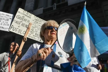 Jubilados y clase media, los grandes perdedores en el arranque del Gobierno de Milei