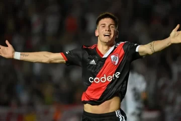 River impuso su poderío ante Excursionistas y avanzó en la Copa Argentina