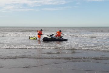 Encontraron el cuerpo del jóven perdido en el mar de Monte Hermoso Encontraron el cuerpo del jóven perdido en el mar de Monte Hermoso