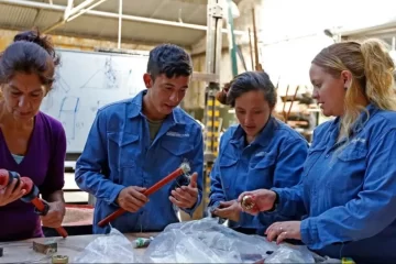 En Argentina hay más de 1,2 millones de planes sociales: queda atrás el programa «Trabajar» En Argentina hay más de 1,2 millones de planes sociales: queda atrás el programa «Trabajar»