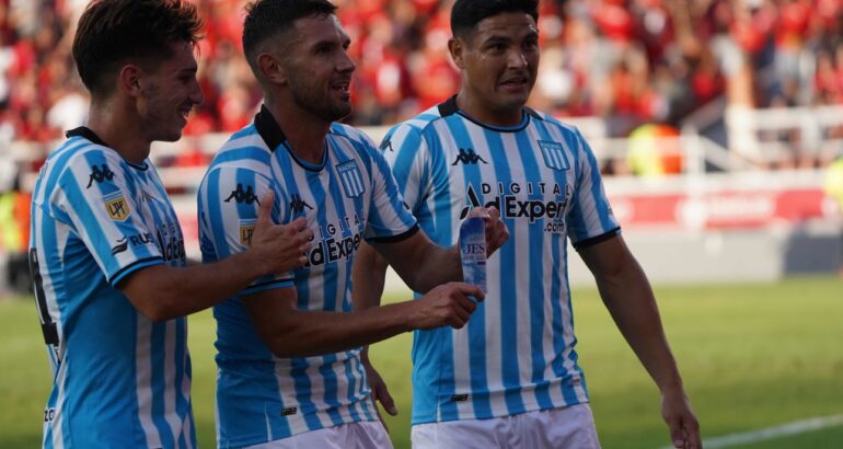Con un golazo de Maravilla Martínez, Racing le ganó a Independiente el clásico de Avellaneda Con un golazo de Maravilla Martínez, Racing le ganó a Independiente el clásico de Avellaneda
