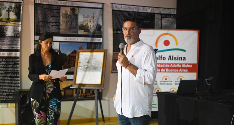Presentaron en Carhué la muestra «El Corazón de Don Pablo» de Leandro Sívori Presentaron en Carhué la muestra «El Corazón de Don Pablo» de Leandro Sívori