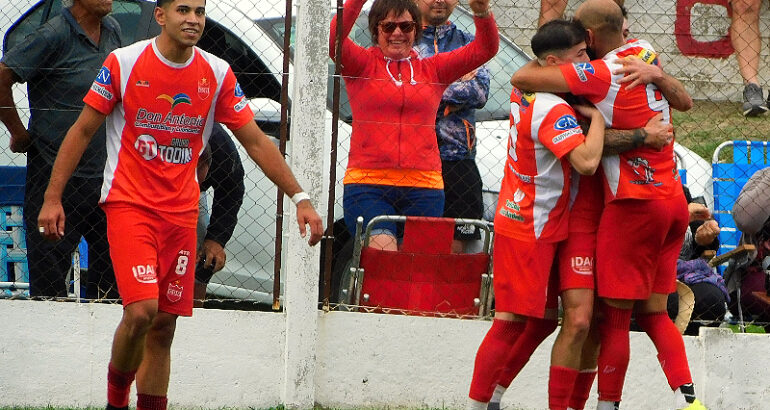 Deportivo Rivera goleó 4 a 0 a Puan F.C en el inicio del Torneo Deportivo Rivera goleó 4 a 0 a Puan F.C en el inicio del Torneo