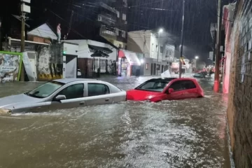 Catástrofe en Corrientes: La ciudad quedó literalmente bajo agua Catástrofe en Corrientes: La ciudad quedó literalmente bajo agua