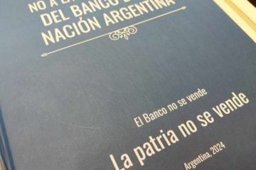 Juntan firmas en Rivera contra la privatización del Banco Nación