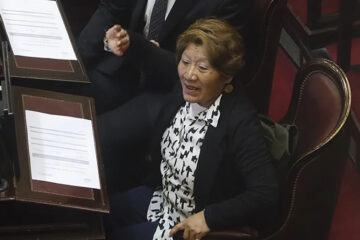 Polémica por una senadora libertaria que contrató a varios familiares