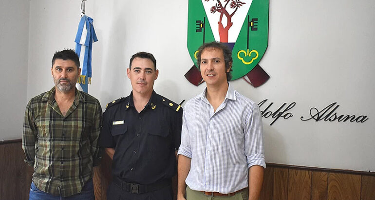 Franco Schnaider es el nuevo titular de la Estación de Policía Comunal de Carhué Franco Schnaider es el nuevo titular de la Estación de Policía Comunal de Carhué