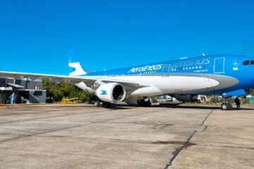Aerolíneas Argentinas se ajusta: busca reducir un 50% su déficit este año