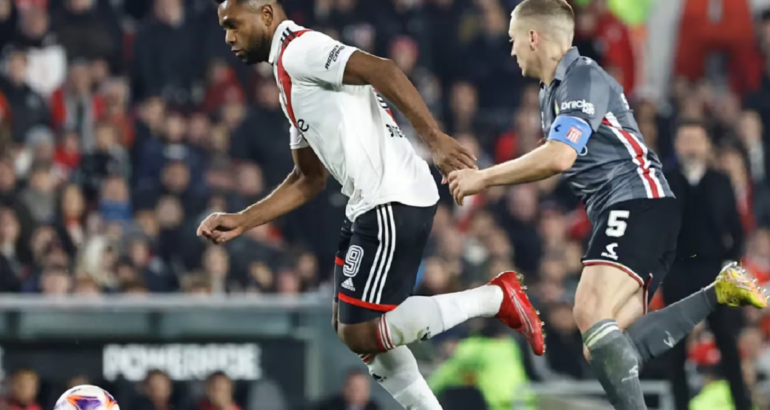 River y Estudiantes juegan la final de la Supercopa Argentina River y Estudiantes juegan la final de la Supercopa Argentina