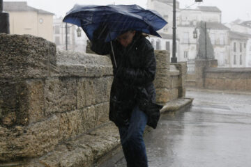 Renuevan un Alerta amarilla por fuertes vientos y lluvias para Adolfo Alsina y la región