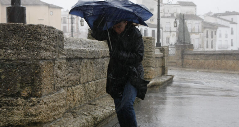 Doble alerta amarilla y naranja por lluvias para el Sudoeste Bonaerense