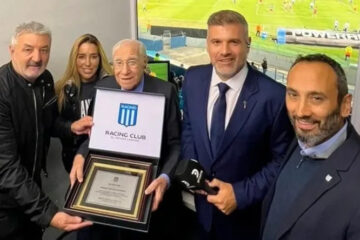 Macaya Márquez volvió a comentar un partido en TV a los 89 años y fue homenajeado