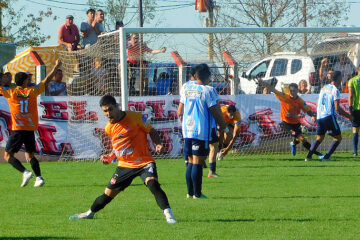 Deportivo fue superior a Tiro Federal y le ganó 3-0