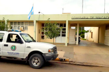 Macachín: detuvieron a tres sujetos por robar una billetera en un local