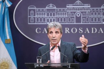 Caputo justificó la suspensión de los aumentos de tarifas: «No hay que cargar más a la clase media»