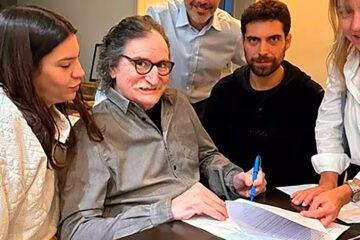 Charly García firmó contrato para editar su esperado nuevo disco