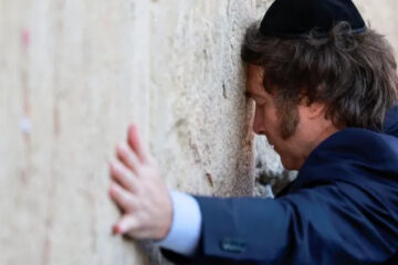 El director del Centro Ana Frank criticó a Milei: «Buscar protagonismo incrementa el riesgo de los judíos»