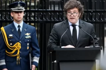 Milei encabezó el acto por la Guerra de Malvinas: «No existe soberanía sin prosperidad económica»