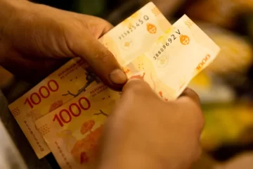 La pérdida del poder adquisitivo de los argentinos será mucho mayor que la caída del salario