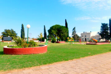 Menor rescatado tras quedar atrapado en una planta en Plaza Sarmiento