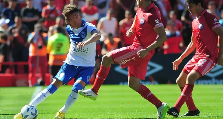 Vélez recibe a Argentinos Juniors en un choque de alto vuelo Vélez recibe a Argentinos Juniors en un choque de alto vuelo