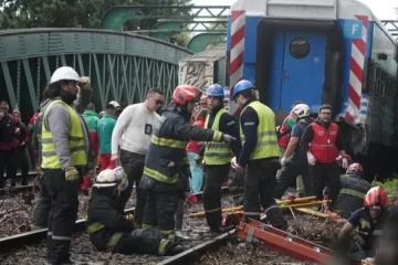 Más de 60 pasajeros heridos en un choque de trenes en Palermo Más de 60 pasajeros heridos en un choque de trenes en Palermo