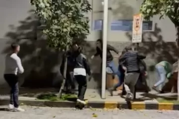 Video: Violenta pelea en pleno centro de Coronel Pringles