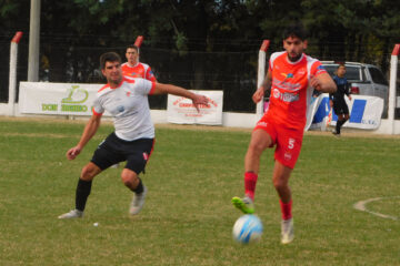 Deportivo Rivera e Independiente San José empataron en un partido intenso