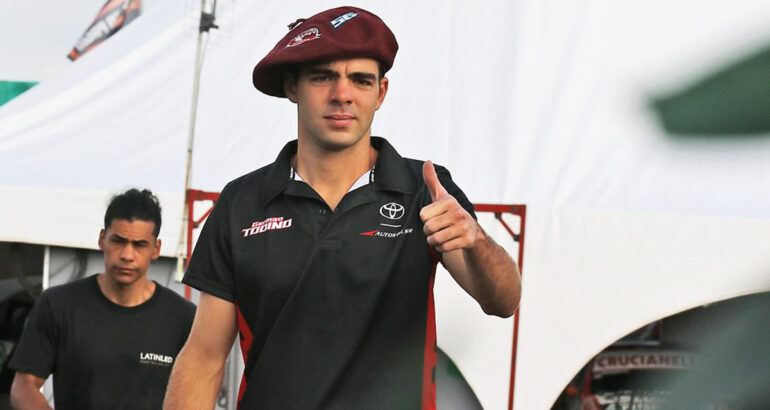 TC: el particular regalo que recibió Todino de parte de un fanático rafaelino TC: el particular regalo que recibió Todino de parte de un fanático rafaelino