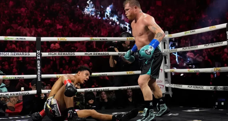 “Canelo” Álvarez le ganó Jaime Munguía y retuvo sus títulos unificados supermediano “Canelo” Álvarez le ganó Jaime Munguía y retuvo sus títulos unificados supermediano