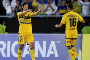 Con un golazo de Cavani sobre la hora, Boca remontó un partido clave ante Trinidense