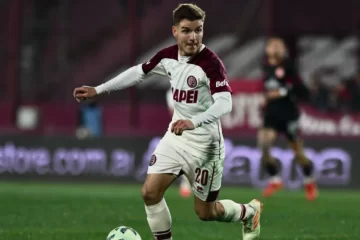 Bruno Cabrera, el pibe carhuense que la «rompe» en Lanús y comparan con el “Laucha” Acosta