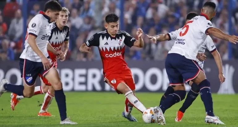 Libertadores: River lo ganaba en Montevideo, pero Nacional se lo empató en un minuto Libertadores: River lo ganaba en Montevideo, pero Nacional se lo empató en un minuto