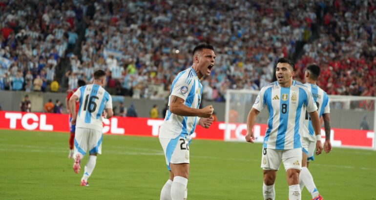 Con gol de Lautaro, Argentina le ganó a Chile y se metió en los cuartos de la Copa América Con gol de Lautaro, Argentina le ganó a Chile y se metió en los cuartos de la Copa América