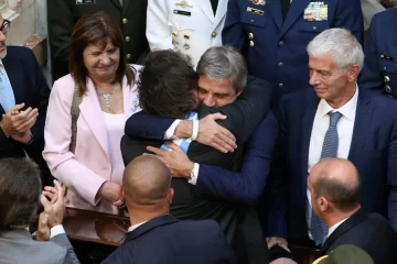 “El modelo de Milei y Caputo se tambalea”: advierten por los riesgos del programa económico del Gobierno