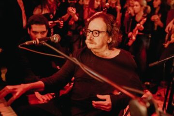 Charly García reapareció y tocó en público después de dos años