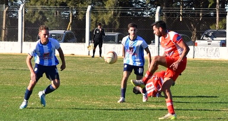 Deportivo empató en Puan y quedó con un pie afuera del Apertura Deportivo empató en Puan y quedó con un pie afuera del Apertura