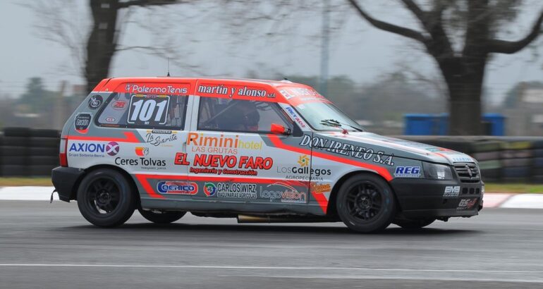 Turismo Pista: Rey se quedó con la victoria y le dio una alegría a Guaminí Turismo Pista: Rey se quedó con la victoria y le dio una alegría a Guaminí