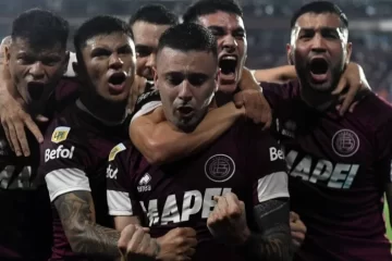 Lanús cortó la racha de Racing y se mete en la pelea