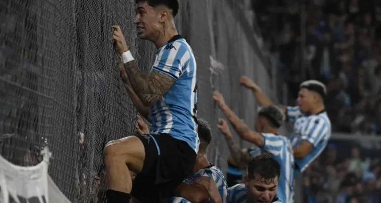 Racing busca pelear en los dos frentes ante Barracas Racing busca pelear en los dos frentes ante Barracas