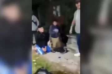 Vecinos atraparon a dos ladrones y los obligaron a cantar el Himno y el Arroz con leche