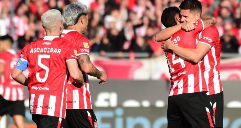 Estudiantes goleó 4 a 1 a Gimnasia en el Clásico de La Plata Estudiantes goleó 4 a 1 a Gimnasia en el Clásico de La Plata
