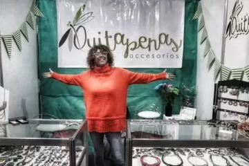 Emprendedoras pampeanas muestran sus creaciones en la vidriera del ISS