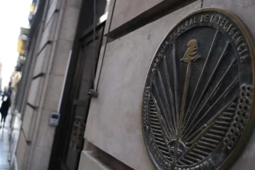 Milei disolvió la Agencia Federal de Inteligencia y reflota la SIDE