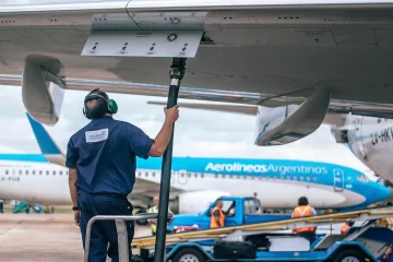 El Gobierno recortó el 13 % de la planta de empleados de Aerolíneas Argentinas