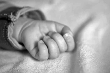 Aberrante: detectan una bebé violada en La Pampa y detienen a la madre y al padrastro