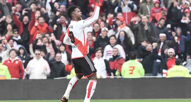 River salvó un empate ante Lanús en el Monumental River salvó un empate ante Lanús en el Monumental